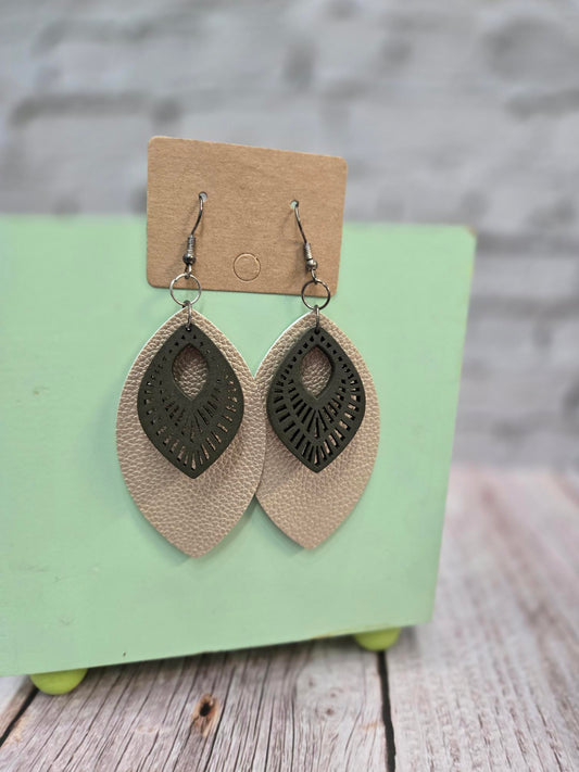 Earrings - Item 6001