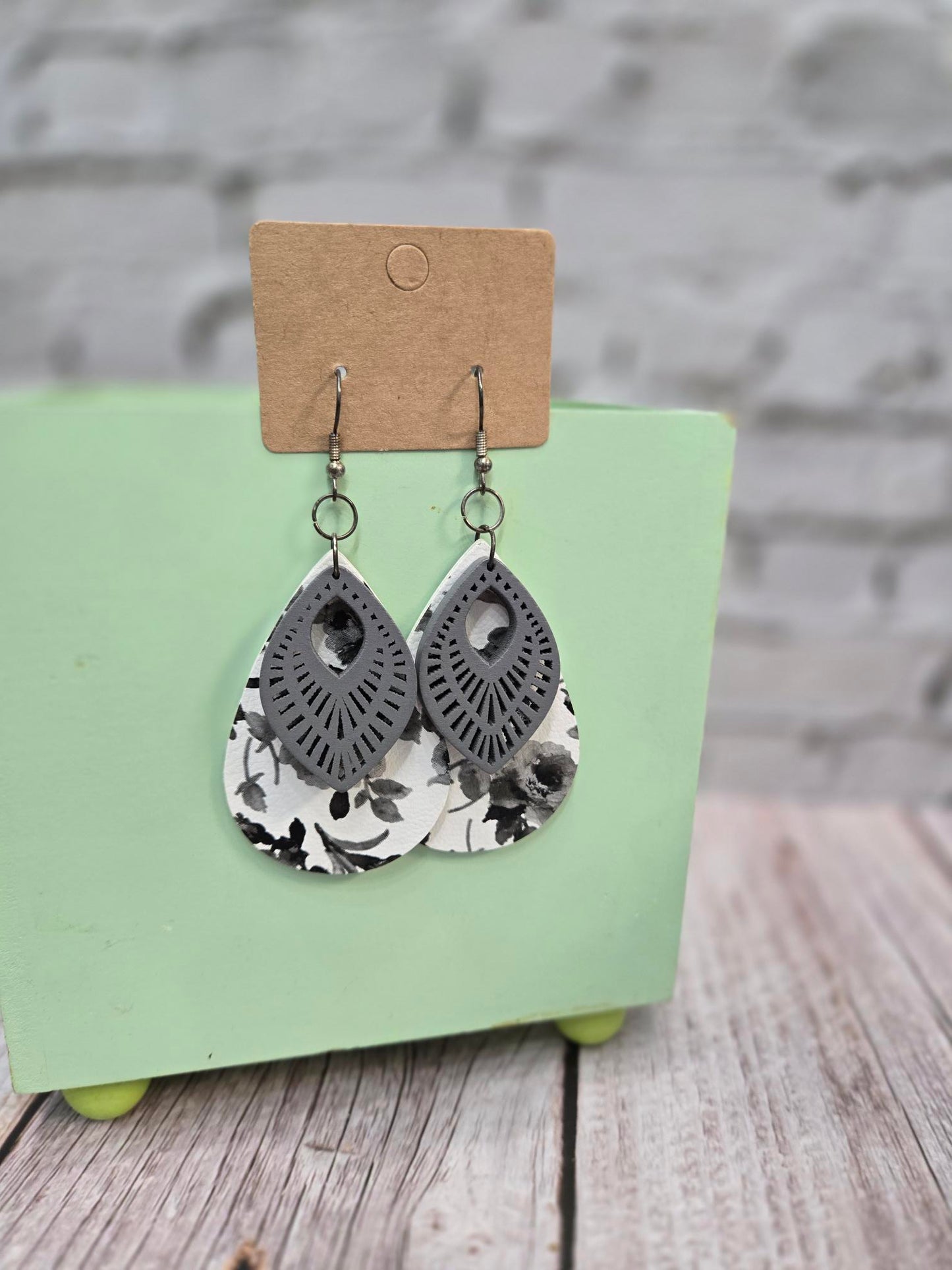 Earrings - Item 6010